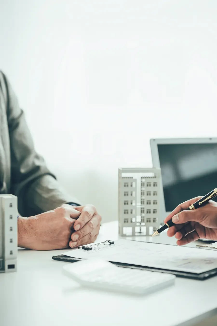 title_insurance_hero